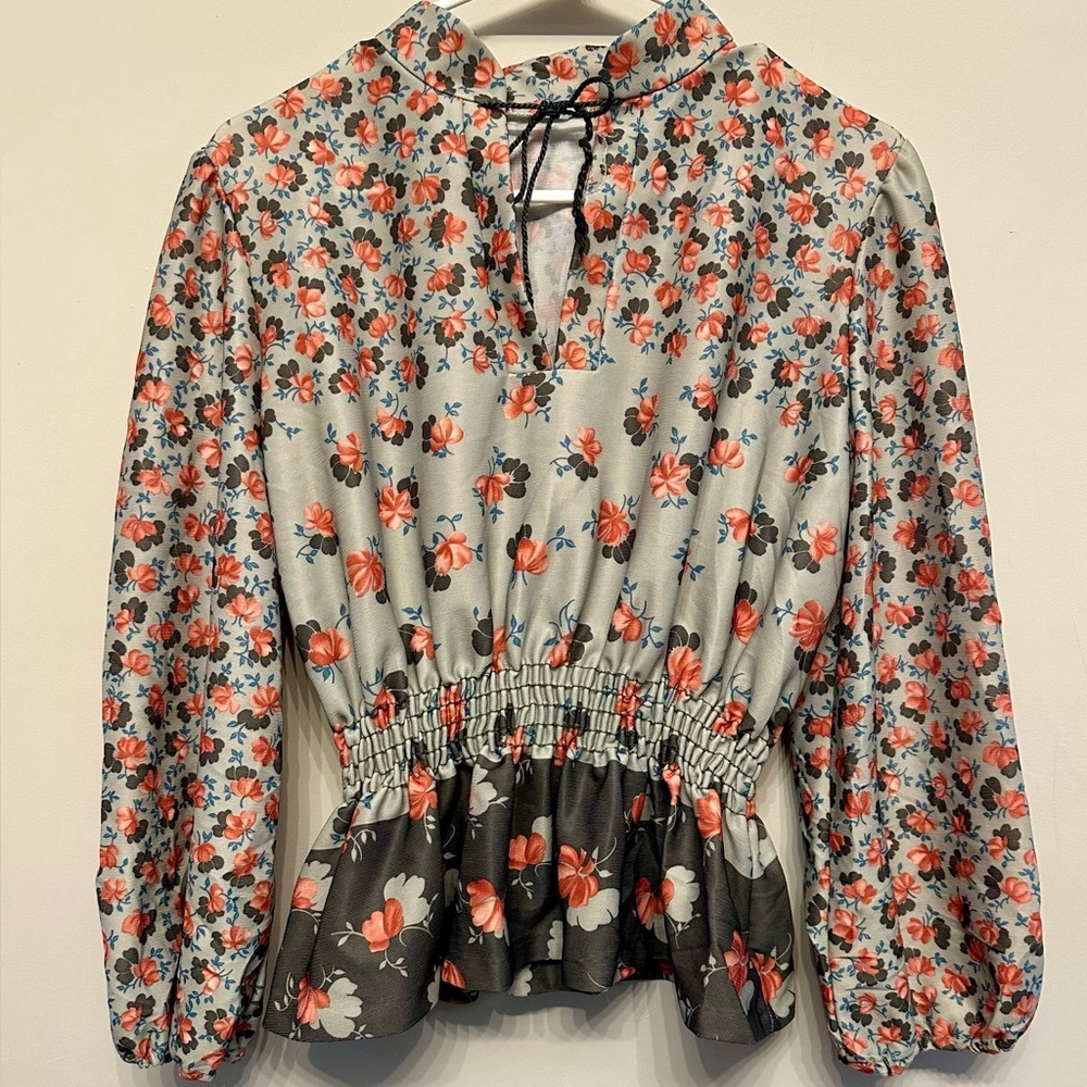 Vintage Floral Blouse with Red and Blue Accents Small